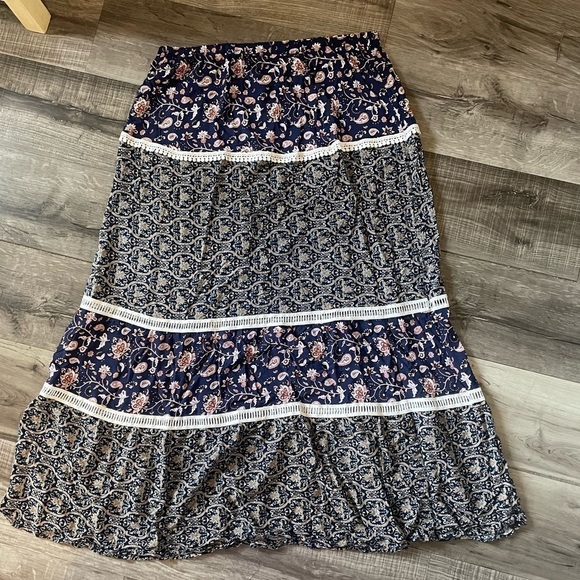 Boho / Cottage Core Plus Maxi Skirt - Picture 2 of 4